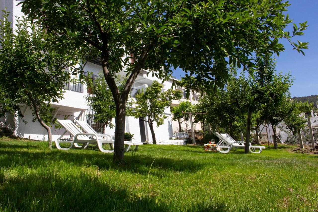 Puerta Bubion Apartamentos Bagian luar foto