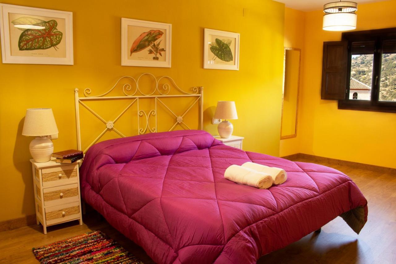 Puerta Bubion Apartamentos Bagian luar foto