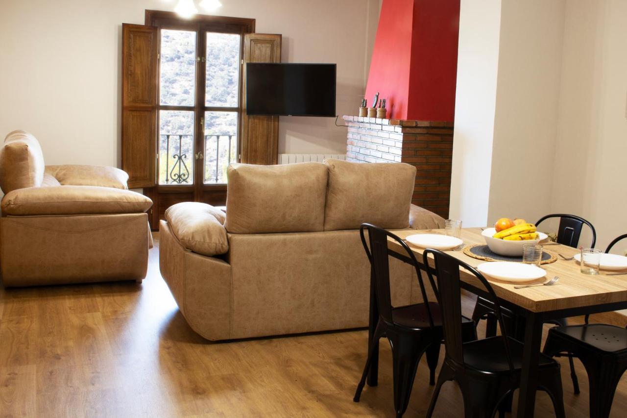 Puerta Bubion Apartamentos Bagian luar foto