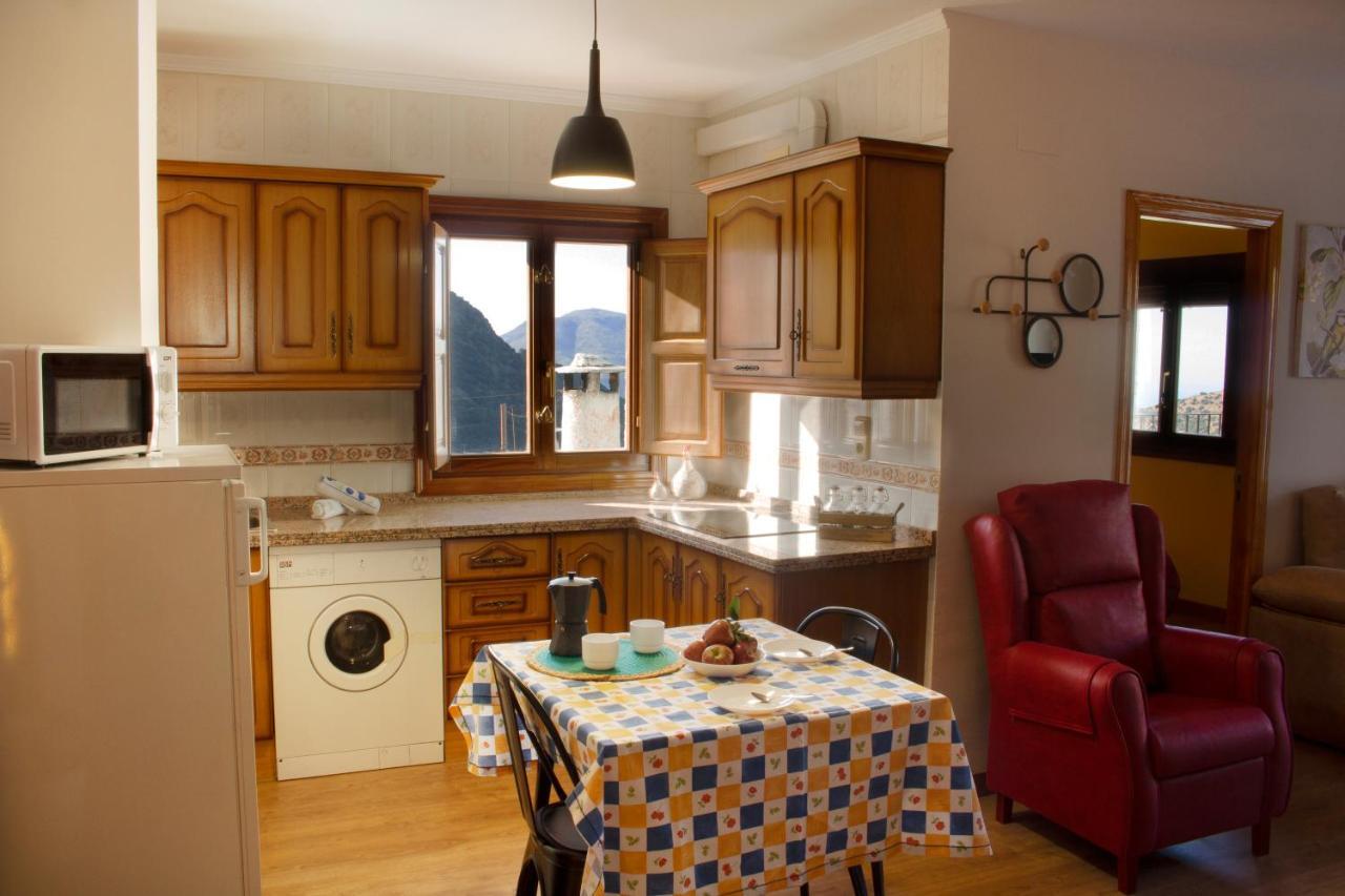 Puerta Bubion Apartamentos Bagian luar foto