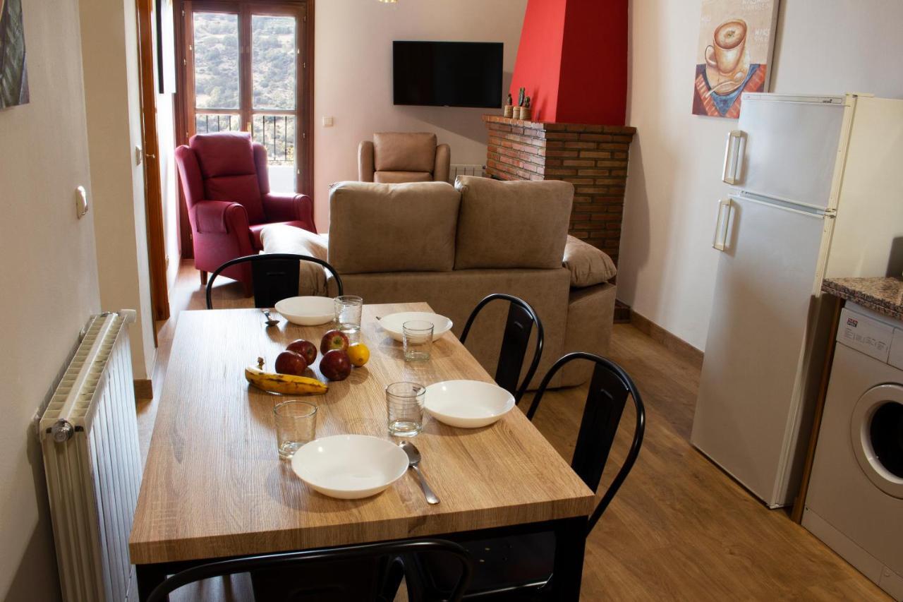 Puerta Bubion Apartamentos Bagian luar foto